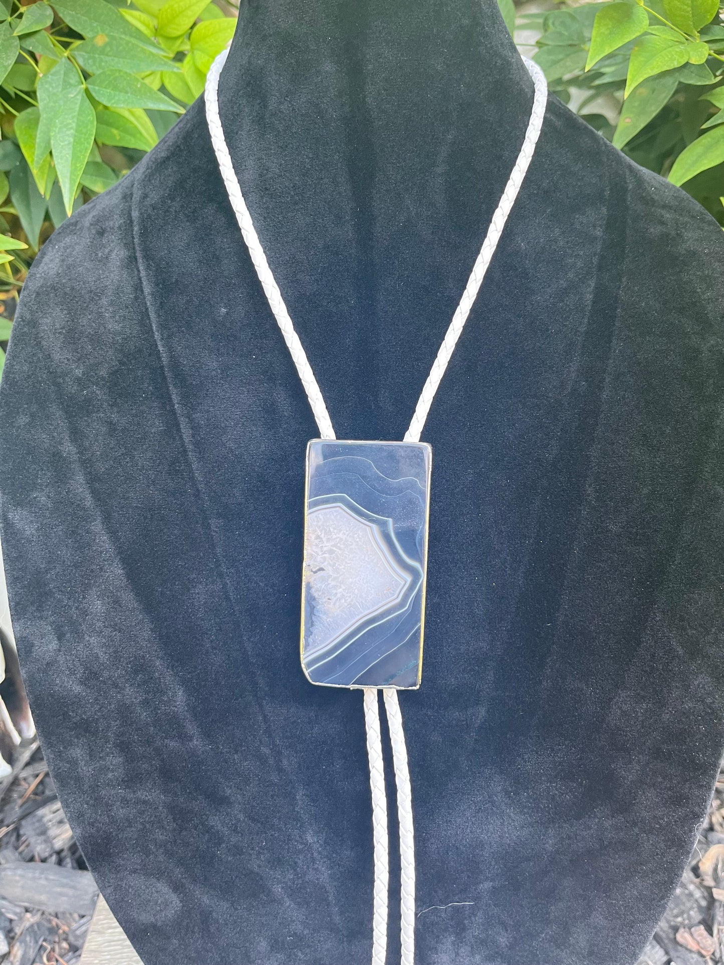 Plated Agate Black and White Bolo Tie